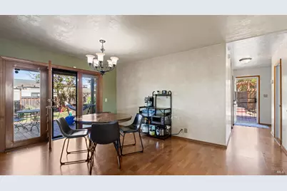 2048 E 3rd Street, Benicia, CA 94510 - Photo 10