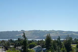 2048 E 3rd St, Benicia, CA 94510 - Photo 22