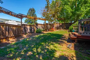 2048 E 3rd St, Benicia, CA 94510 - Photo 40