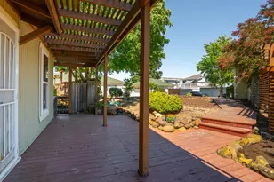 2048 E 3rd St, Benicia, CA 94510 - Photo 36