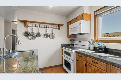 2048 E 3rd Street, Benicia, CA 94510 - Photo 14