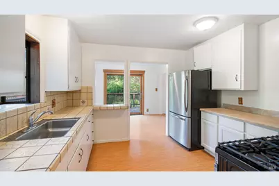 9901 Occidental Road, Sebastopol, CA 95472 - Photo 10