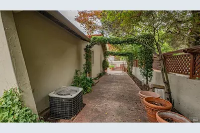22 Greengate Court, Santa Rosa, CA 95409 - Photo 14