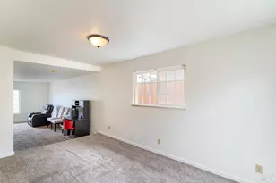 327 Pecan St, Vallejo, CA 94589 - Photo 6