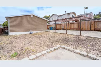 327 Pecan Street, Vallejo, CA 94589 - Photo 32