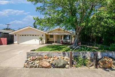 262 Markham Avenue, Vacaville, CA 95688 - Photo 1