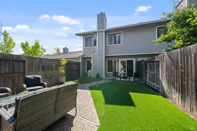 1752 Stuart Court, Benicia, CA 94510 - Photo 36