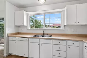 281 Meadowood Ln, Sonoma, CA 95476 - Photo 8