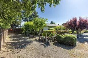 2236 W Hearn Ave, Santa Rosa, CA 95407 - Photo 8