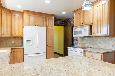 2236 W Hearn Avenue, Santa Rosa, CA 95407 - Photo 20
