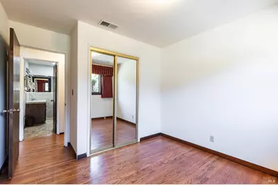 2236 W Hearn Avenue, Santa Rosa, CA 95407 - Photo 28