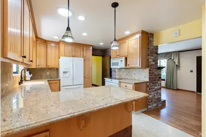 2236 W Hearn Avenue, Santa Rosa, CA 95407 - Photo 18