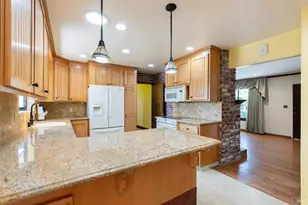 2236 W Hearn Ave, Santa Rosa, CA 95407 - Photo 18