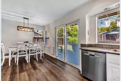 127 American Way, Vacaville, CA 95687 - Photo 10