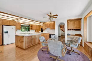 14 Tenaya Ln, Novato, CA 94947 - Photo 12