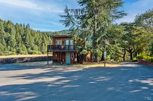 21200 Orr Springs Rd, Ukiah, CA 95480 - Photo 32