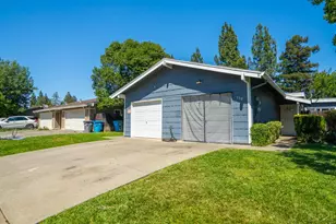 148 Woodbury Cir, Vacaville, CA 95687 - Photo 2