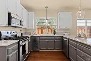 1040 Elsbree Ln, Windsor, CA 95492 - Photo 14