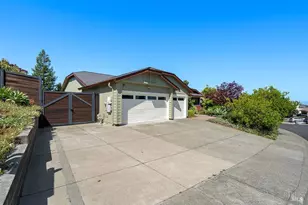 451 Trotter Dr, Vallejo, CA 94591 - Photo 6