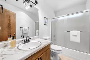 1001 Eastridge Dr, Napa, CA 94558 - Photo 20
