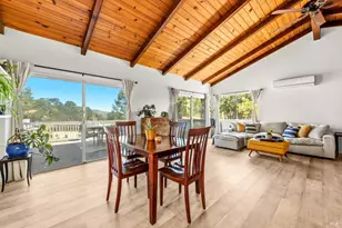 1001 Eastridge Dr, Napa, CA 94558 - Photo 2