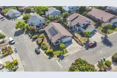 101 Thresher Drive, Vallejo, CA 94591 - Photo 2
