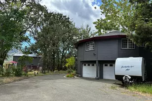 13885 Mountain House Rd, Hopland, CA 95449 - Photo 2