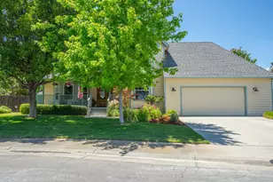 770 Collier Dr, Dixon, CA 95620 - Photo 2