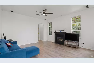 8417 Benavente Court, Vallejo, CA 94591 - Photo 6