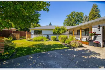 715 Pomolita Way, Ukiah, CA 95482 - Photo 32