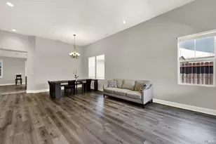 2240 Mariposa Dr, Dixon, CA 95620 - Photo 14