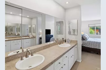 33 Manzano Court, Novato, CA 94945 - Photo 18