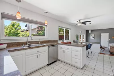 33 Manzano Court, Novato, CA 94945 - Photo 12