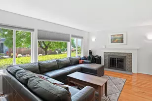 33 Manzano Ct, Novato, CA 94945 - Photo 10