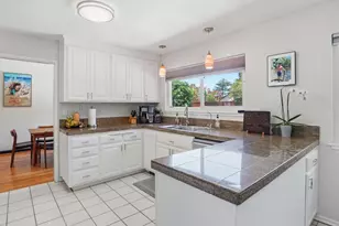 33 Manzano Ct, Novato, CA 94945 - Photo 4