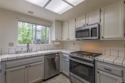 1195 Exeter, Santa Rosa, CA 95401 - Photo 10