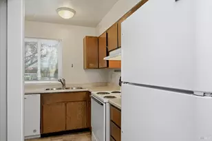 498 Santa Alicia Dr, Rohnert Park, CA 94928 - Photo 4