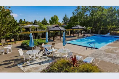 61 Westgate Circle, Santa Rosa, CA 95401 - Photo 34