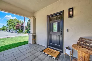 390 S 3rd St, Dixon, CA 95620 - Photo 8