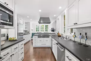306 Bella Vista Ave, Belvedere, CA 94920 - Photo 16
