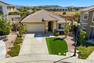 556 Yarrow Ct, Fairfield, CA 94534 - Photo 2
