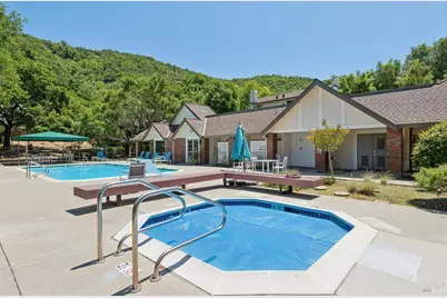 69 Village Circle, San Rafael, CA 94903 - Photo 10