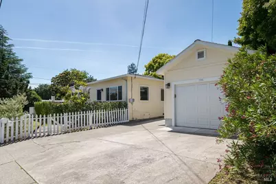 1135 4th Street, Novato, CA 94945 - Photo 2