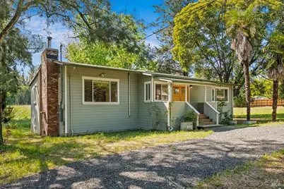 635 Goodwin Avenue, Penngrove, CA 94951 - Photo 2