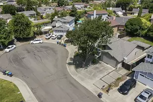 686 Vintage Ct, Fairfield, CA 94534 - Photo 2