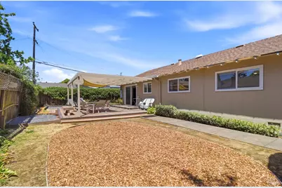 131 Grande Vista, Novato, CA 94947 - Photo 36