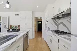 131 Grande Vista, Novato, CA 94947 - Photo 12