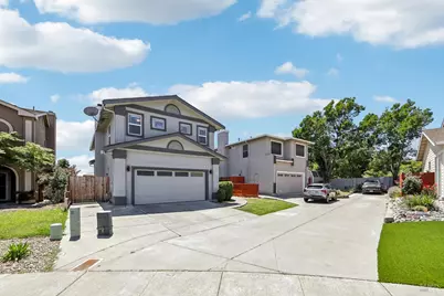 705 Chateau Circle, Vacaville, CA 95687 - Photo 2