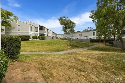 900 Southampton Road #129, Benicia, CA 94510 - Photo 22
