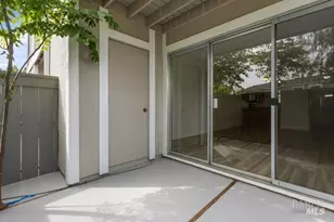 900 Southampton Rd, Benicia, CA 94510 - Photo 12